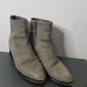 Sam Edelman Snake Joey Sueede Bootie Size 8 Flaw